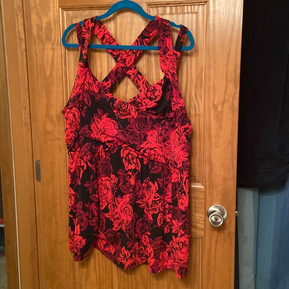 Torrid criss cross rose floral babydoll tank top size 5 NWT 🌹 - Picture 4 of 5